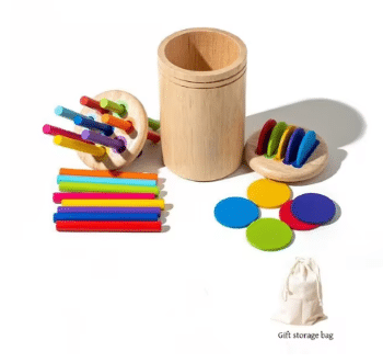 משחק מיון מונטסורי לגיל 3 - השחלת מקלות ומטבעות